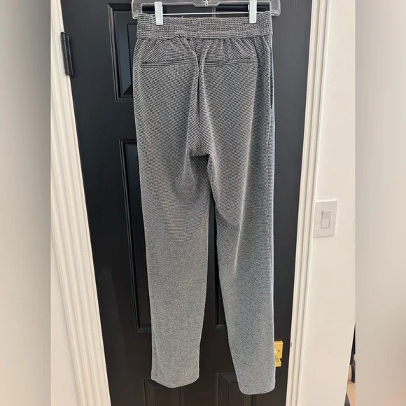 New York & Company Women’s Black and Silver Metallic Pull-On Stretchy Pants NWT - Picture 5 of 6